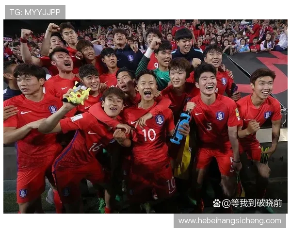 中国男足再迎挑战全队誓夺胜利展现拼搏精神备战世界杯预选赛