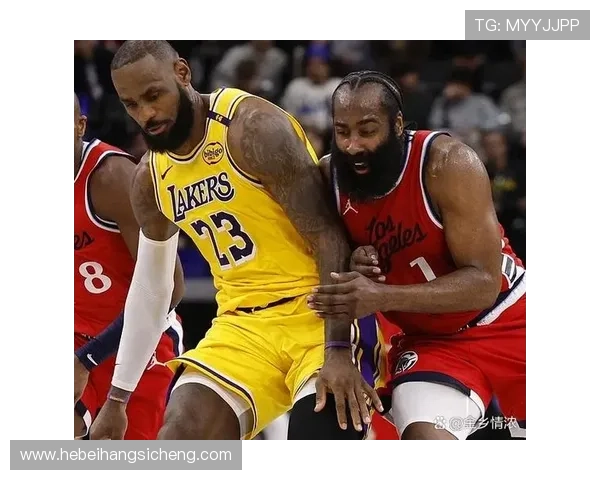 NBA最新动态:詹姆斯领衔湖人逆袭勇士哈登加盟快船助力冲击总冠军 NBA最新动态:詹姆斯领衔湖人逆袭勇士哈登加盟快船助力冲击总冠军