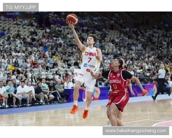 中国篮球队成功逆转赢得亚洲杯冠军 赛后队员称霸场面全员表现抢眼