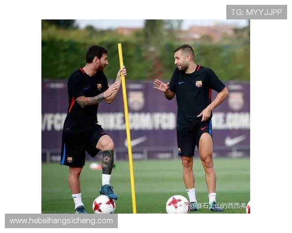 梅西加盟迈阿密国际后首度亮相 现场球迷热情高涨惊艳全场