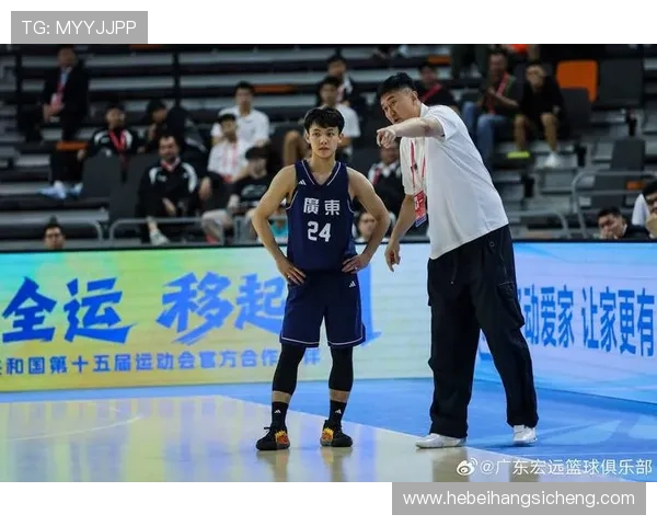 篮球世界杯：中国男篮逆转胜利，晋级四强创历史新高