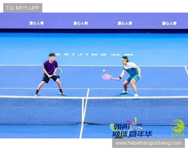 网球赛季最新动态：顶尖球员争锋激烈 各大赛事热度持续飙升