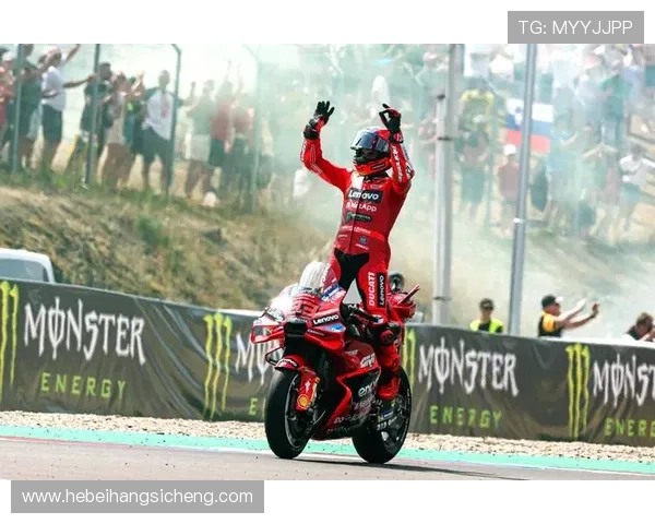 MotoGP赛季激烈角逐 全新赛车技术与车手挑战赛道巅峰