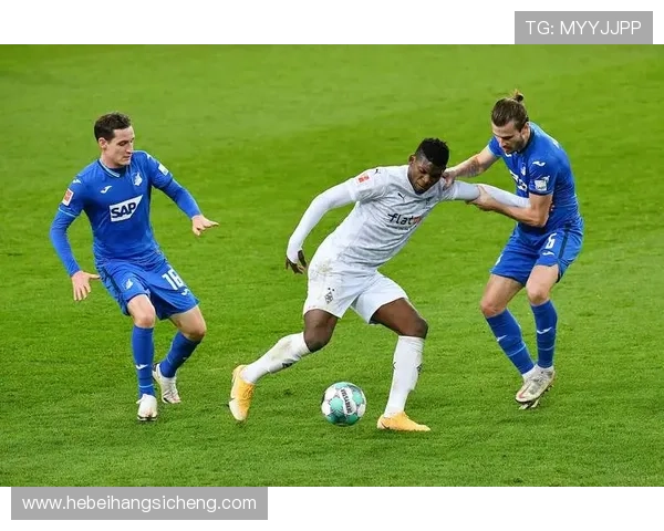 那不勒斯俱乐部新赛季阵容大变动 多名球员加盟离队消息引关注